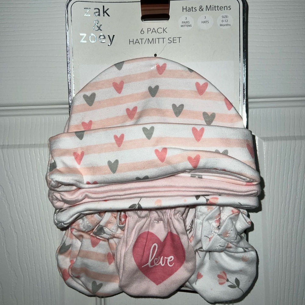 Newborn Hats and Mittens Set - NWT